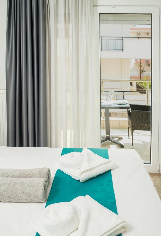 Lux Vip Apartments Peraía Esterno foto