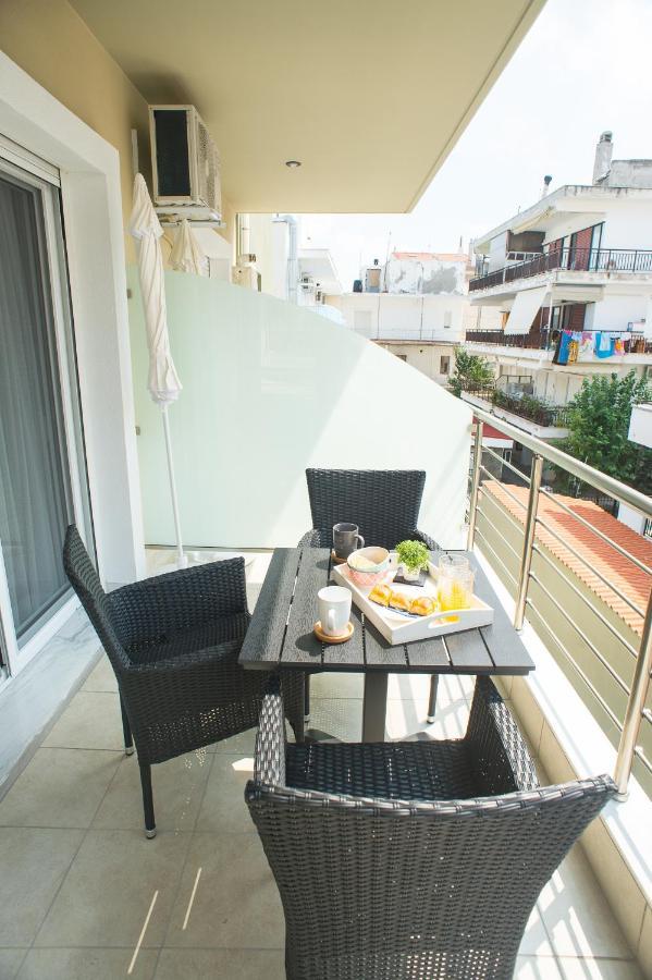 Lux Vip Apartments Peraía Esterno foto