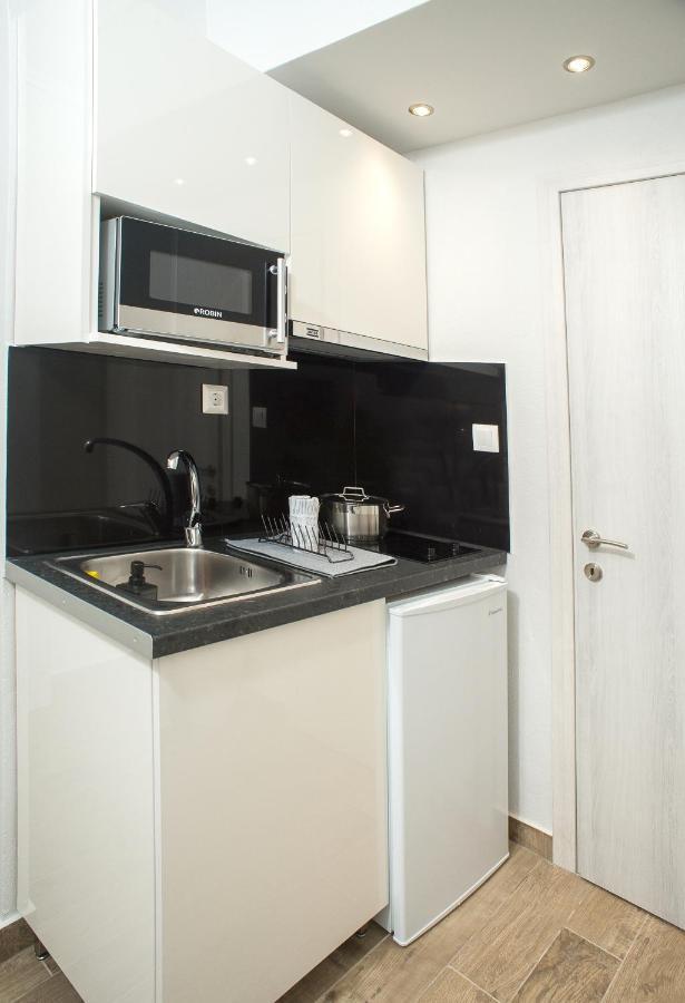 Lux Vip Apartments Peraía Esterno foto