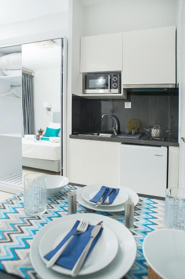 Lux Vip Apartments Peraía Esterno foto