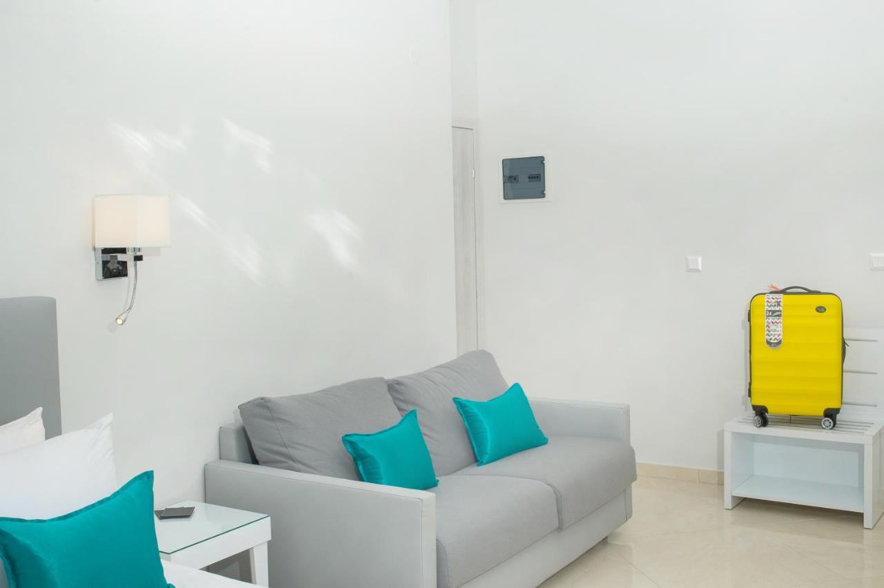 Lux Vip Apartments Peraía Esterno foto